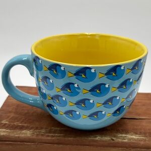 Finding Dory 24 oz Mug Blue Tang Fish Yellow Inside Ceramic Disney Pixar Cup